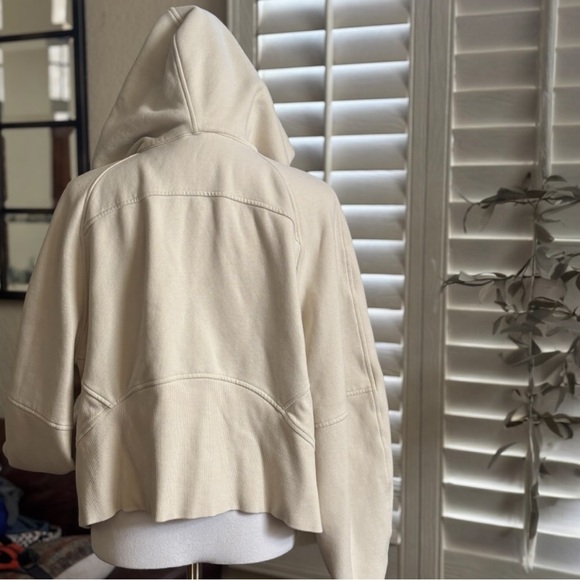 LULULEMON Scuba Oversized Half-Zip Hoodie
in Natural Ivory (XL/XXL) - Picture 6 of 9
